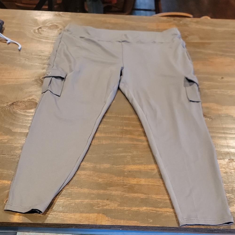 Amazon Gray Cargo Leggings